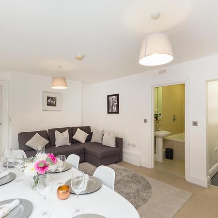 Picton 2Br Apartment - Prime Location & Comfort ロンドン エクステリア 写真
